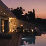 Petroto Sea View Villa Tsoukaládhes