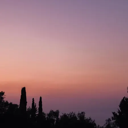 Вилла Petroto Sea View *