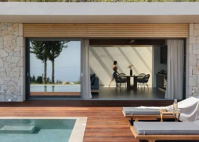 Petroto Sea View * Tsoukaladhes