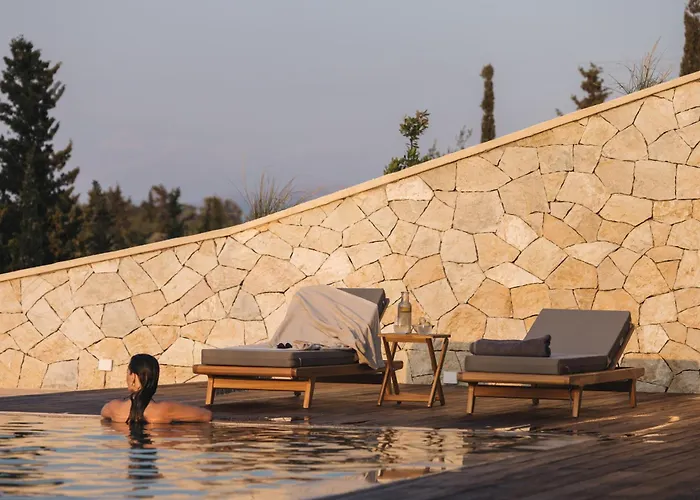 Petroto Sea View Tsoukaladhes