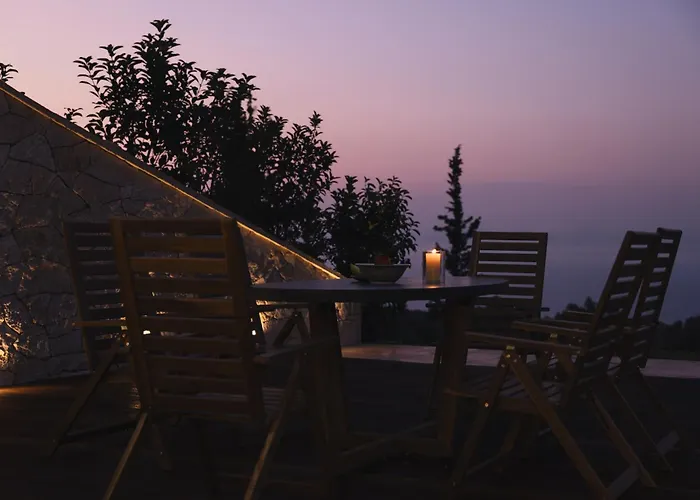 Petroto Sea View Tsoukaladhes