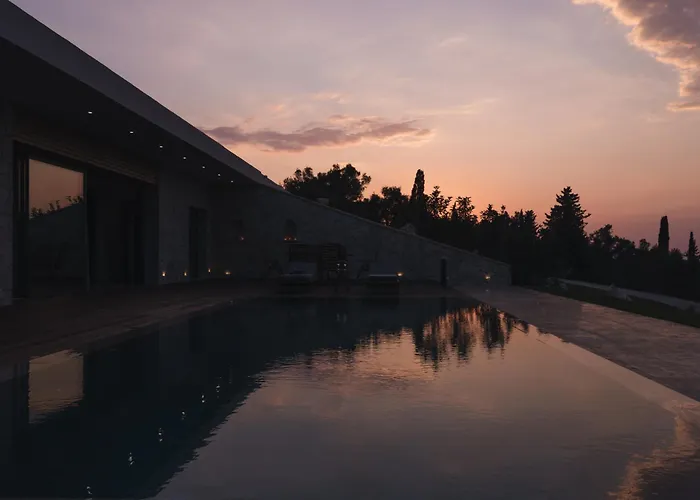 Petroto Sea View Villa Tsoukaladhes