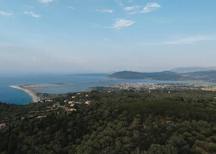 Petroto Sea View * Tsoukaladhes