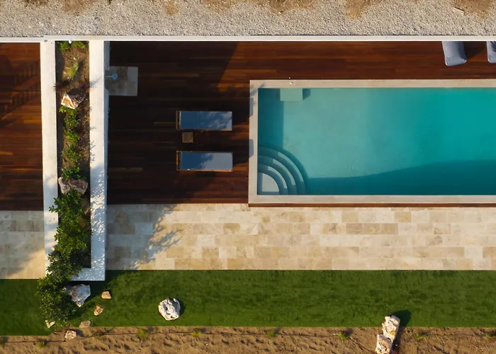 Villa Petroto Sea View *